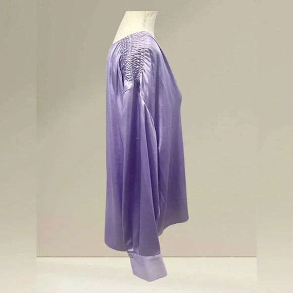 Vince Women's Smocked Extra Large Long Sleeved V- Neck Blouse - Picture 7 of 9